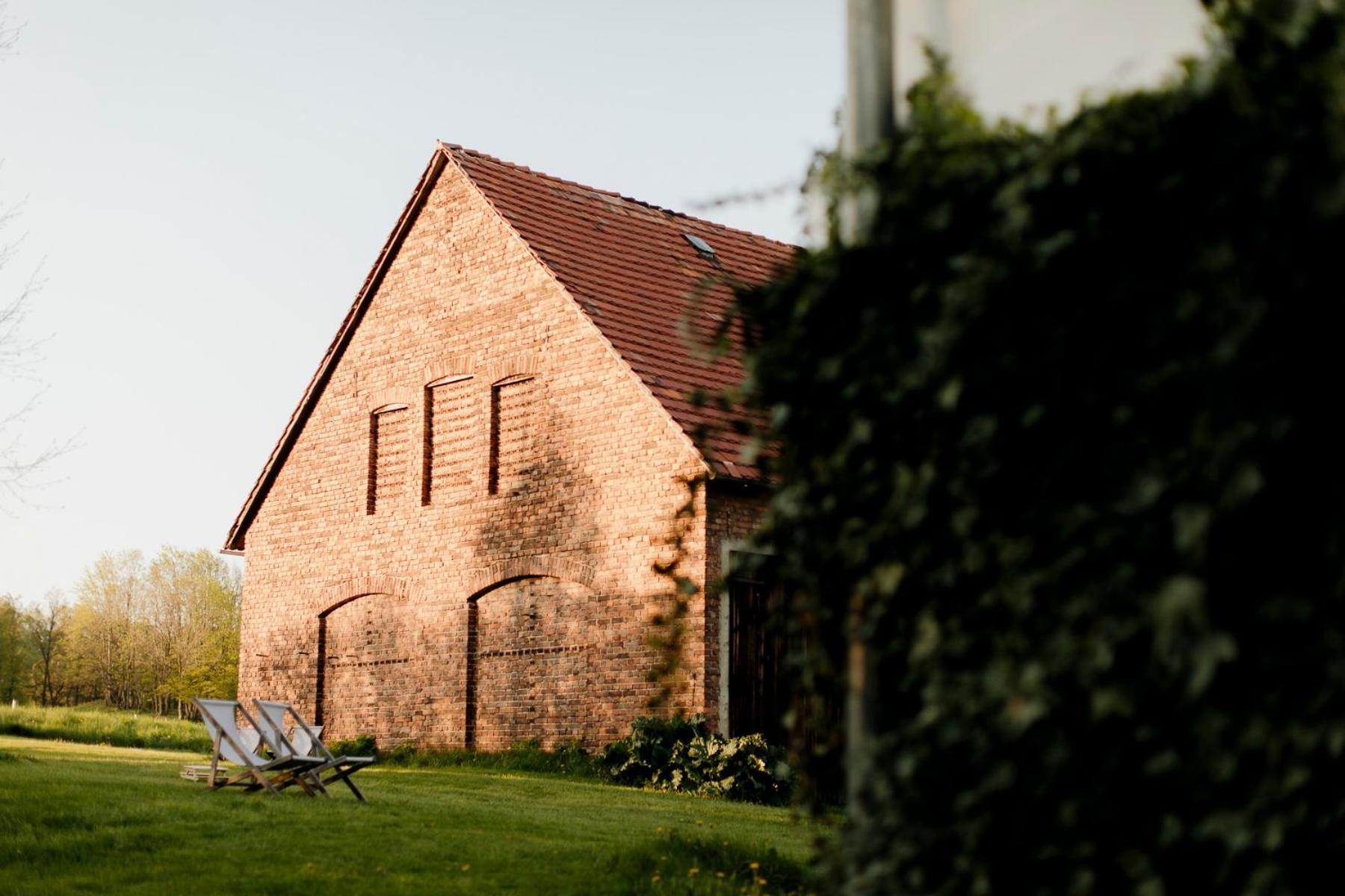 Domnumer 10 Pokrzywnik Buitenkant foto